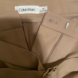 NWOT Women’s Khaki Calvin Klein Dress Pants